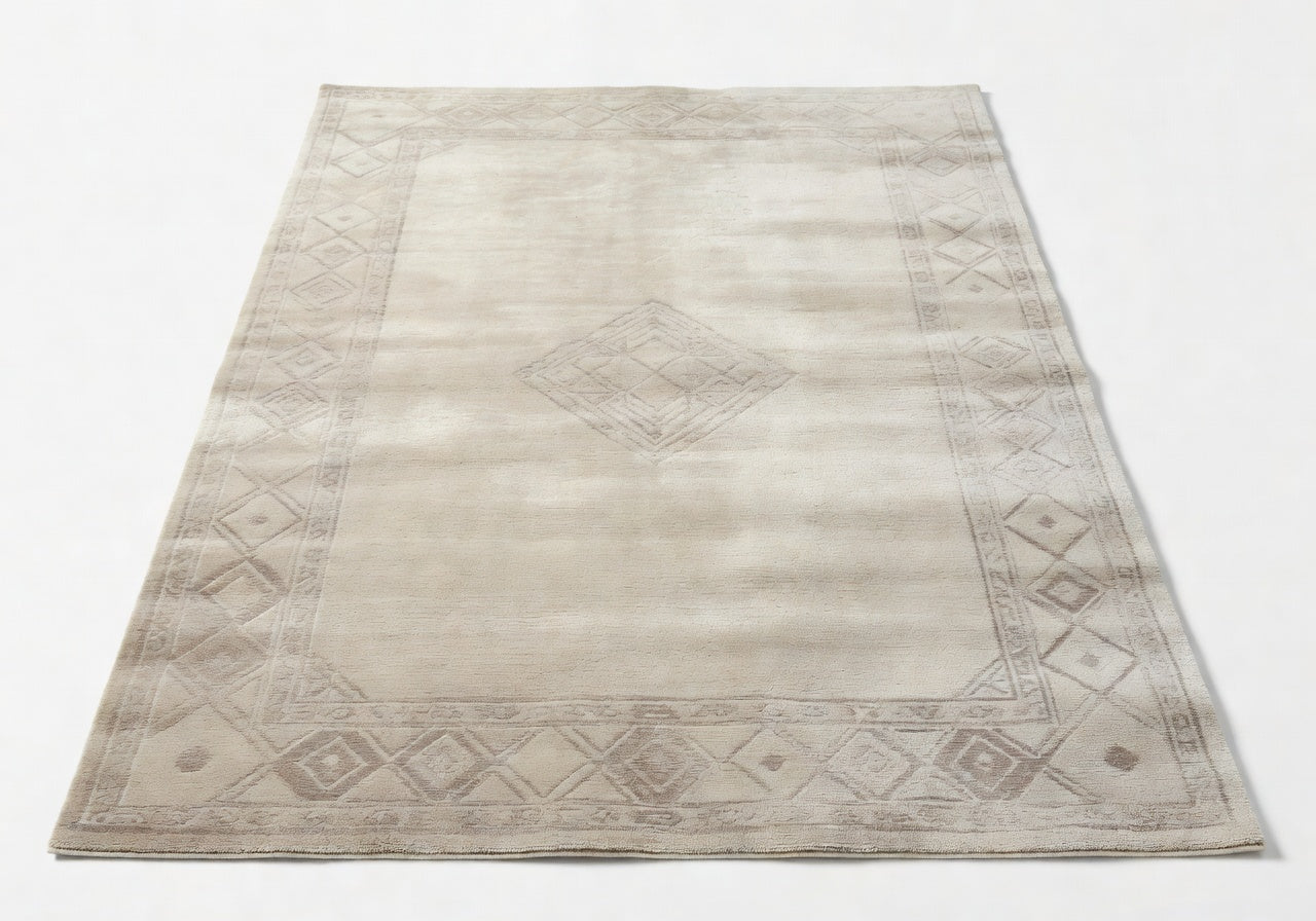 Avelin 5' x 8 Foundation Rug
