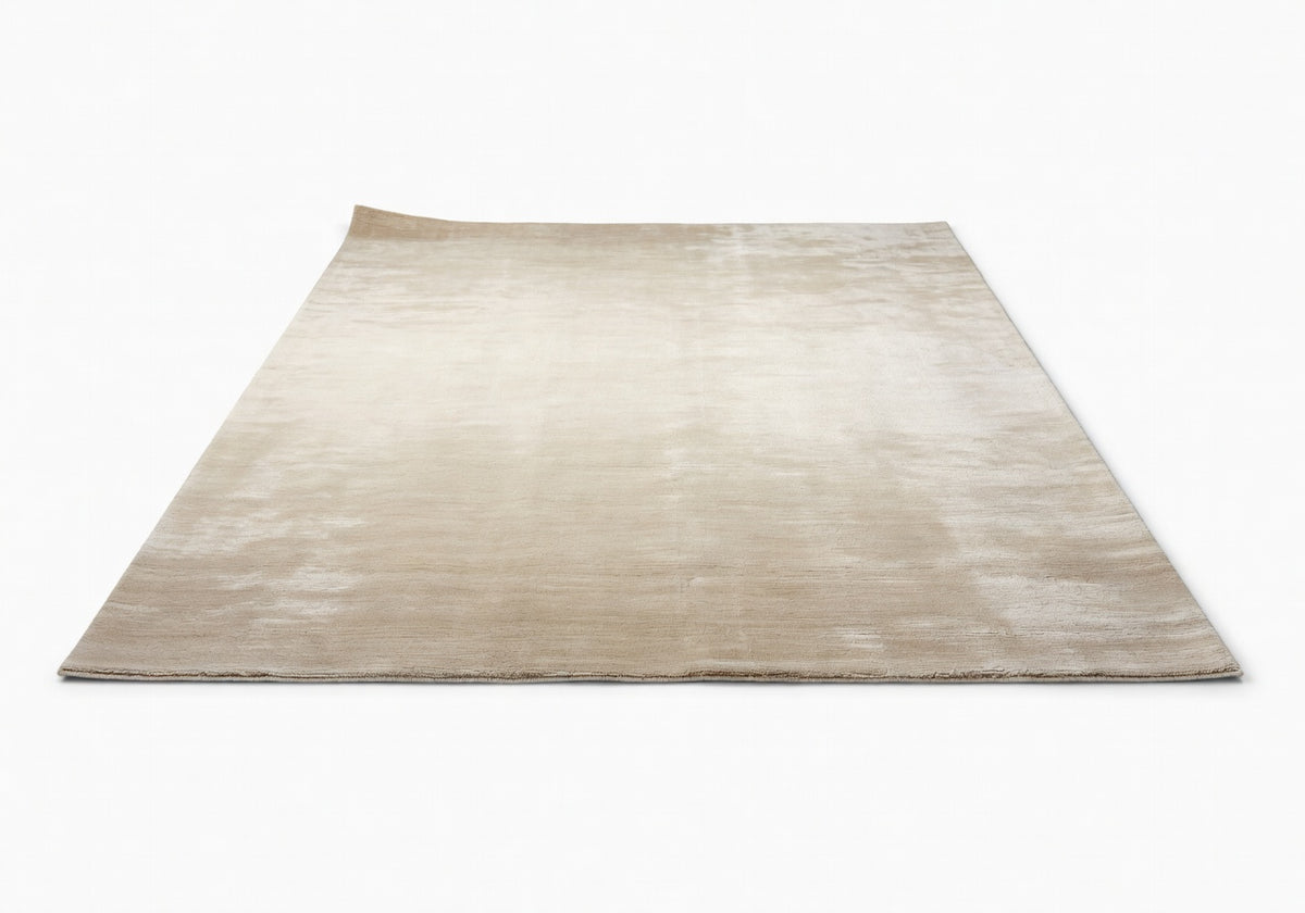 Liora Solid Ivory Blend Rug