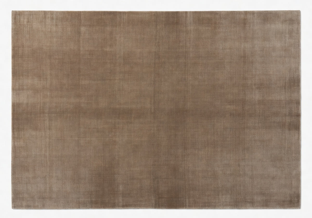 Lioren 7' x 10 Grand Field Rug