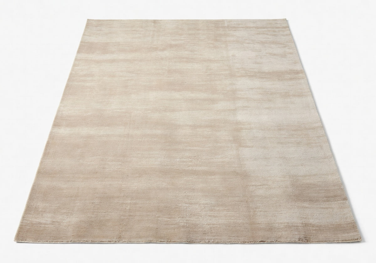 Lioren 9' x 12 Grande Rug