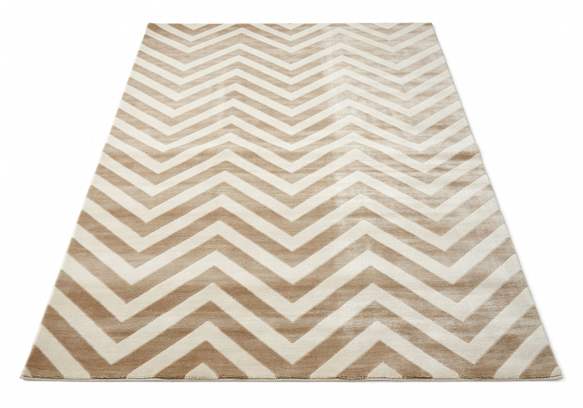Aurelia Horizon Chevron Rug