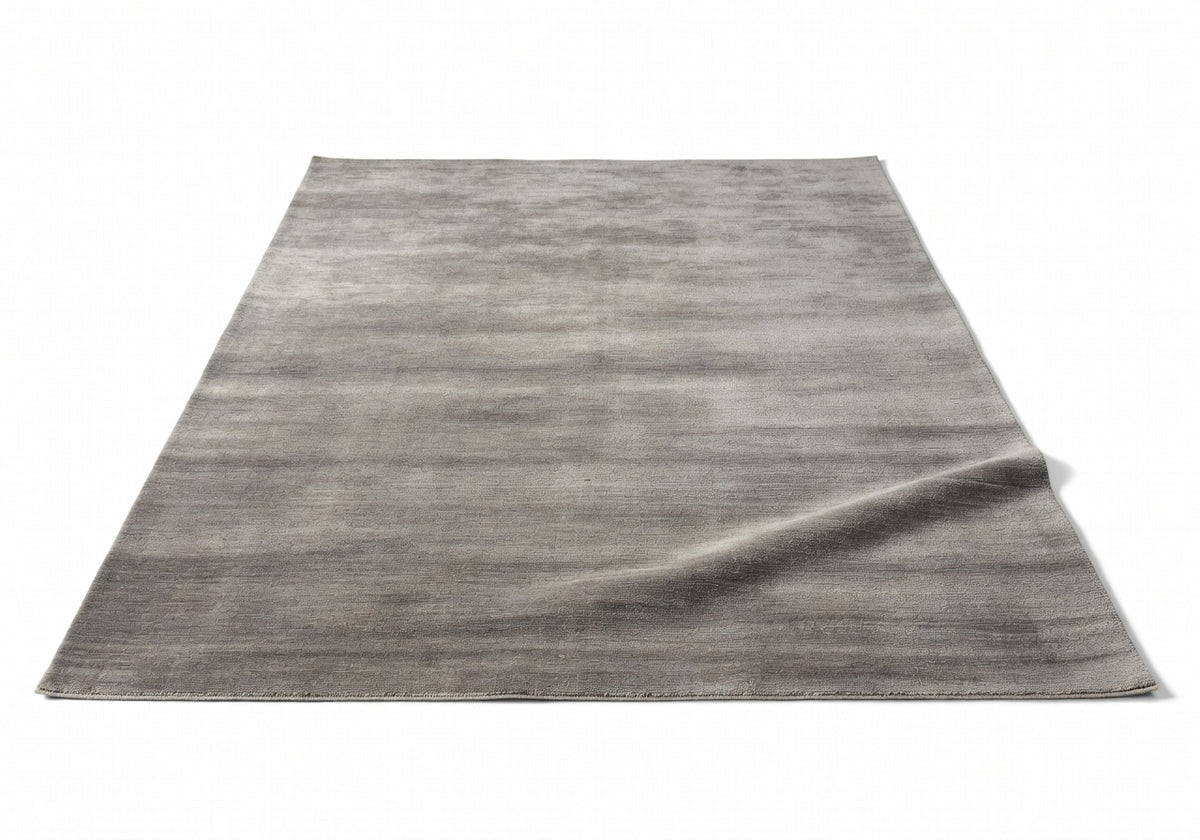 Tavian Heritage Frame Rug